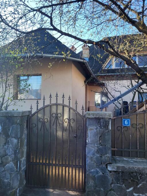 Casa Roza Lägenhet Breaza  Exteriör bild