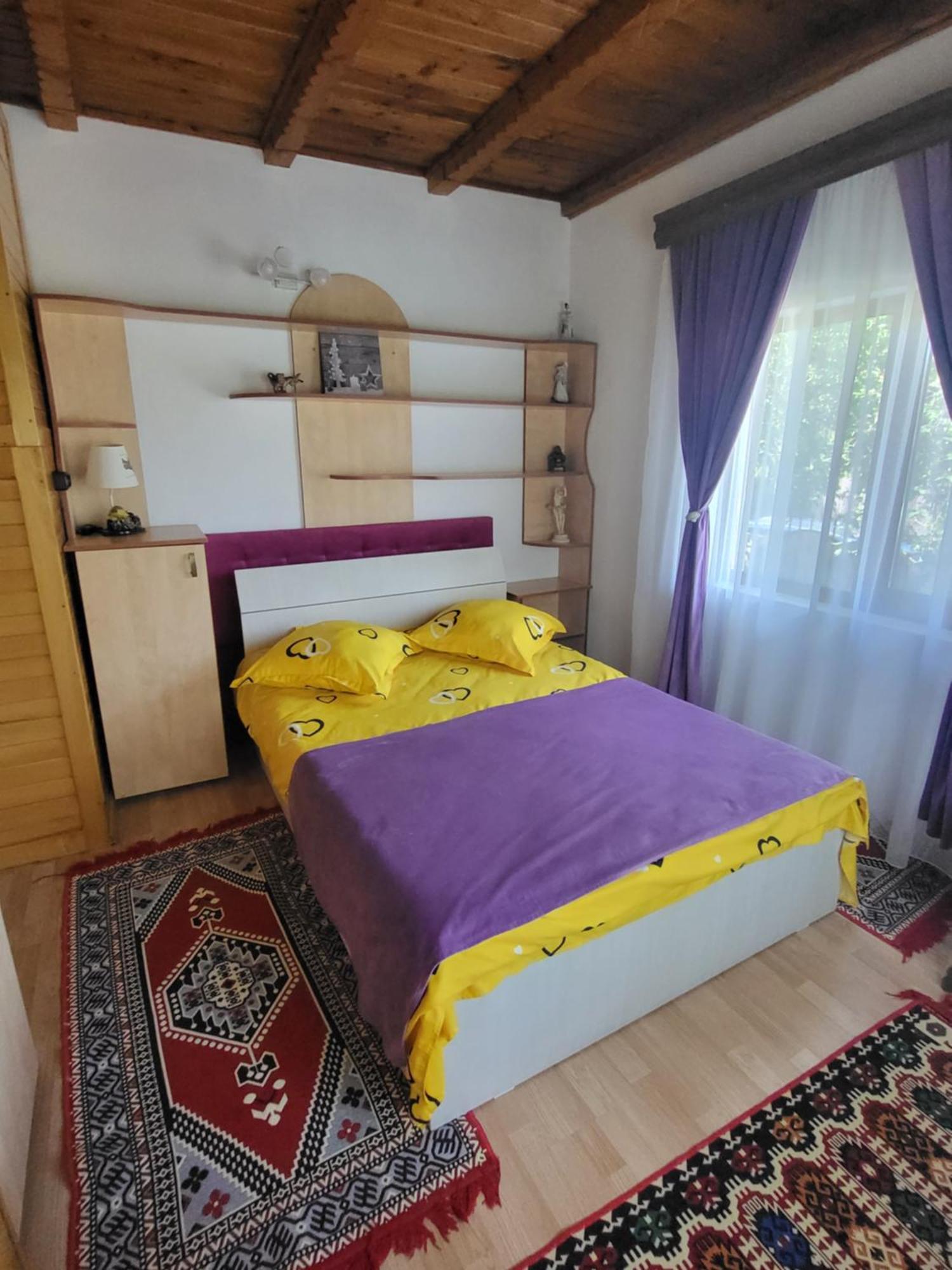Casa Roza Lägenhet Breaza  Exteriör bild